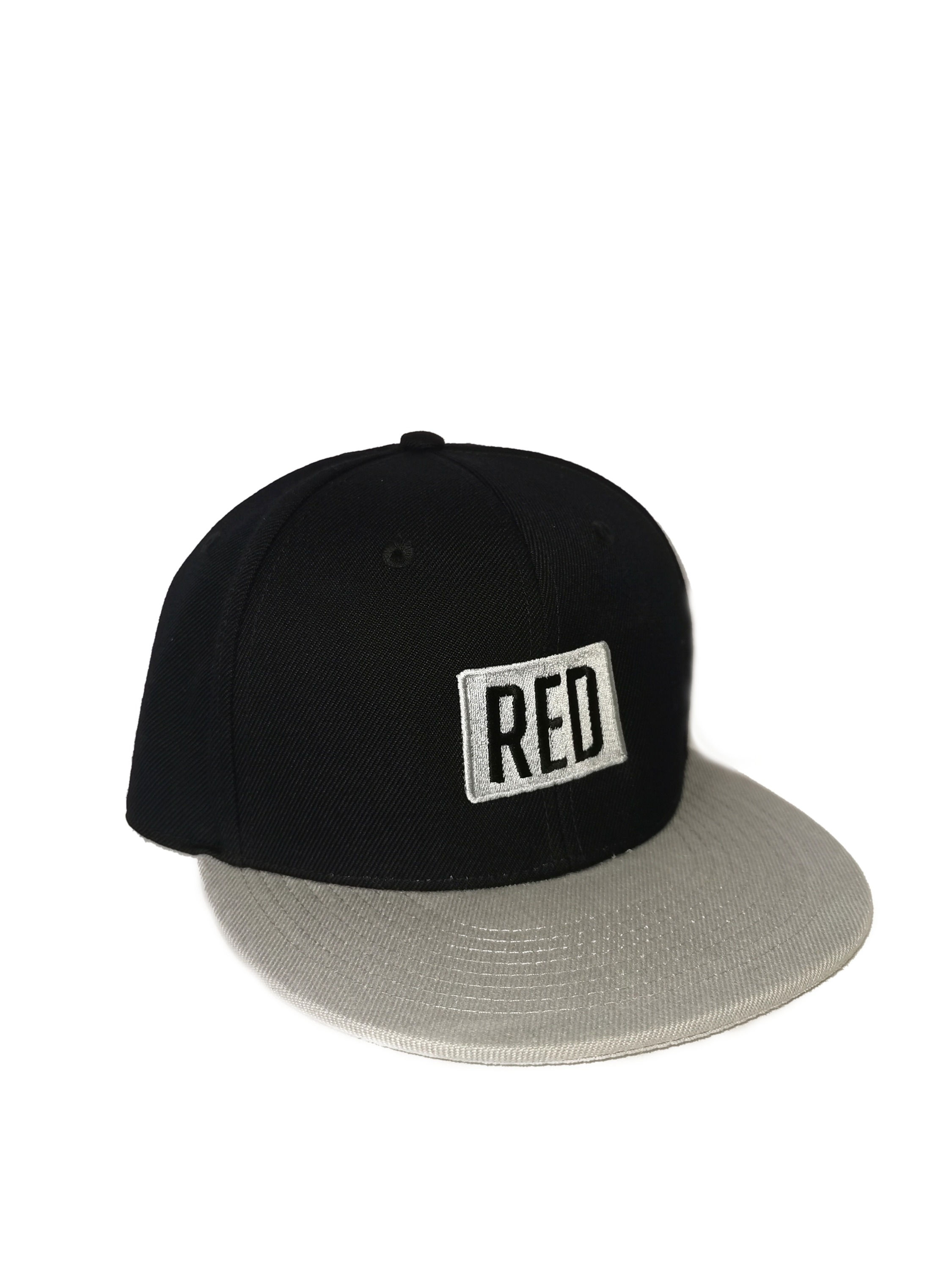 RED SNAPBACK SILVER