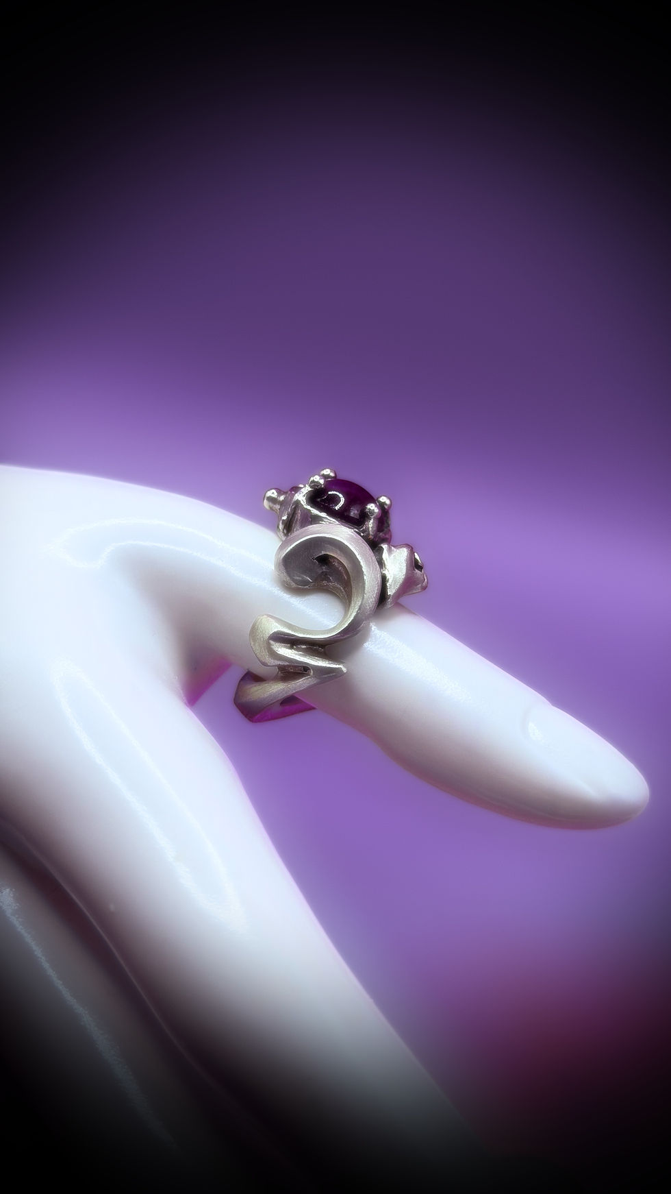 Thumbnail: Star Ruby, Snake Ring