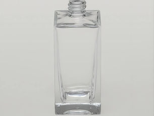 Design Tricks That Make Your Glass Bottle Look Premium Without Blowing the Budget