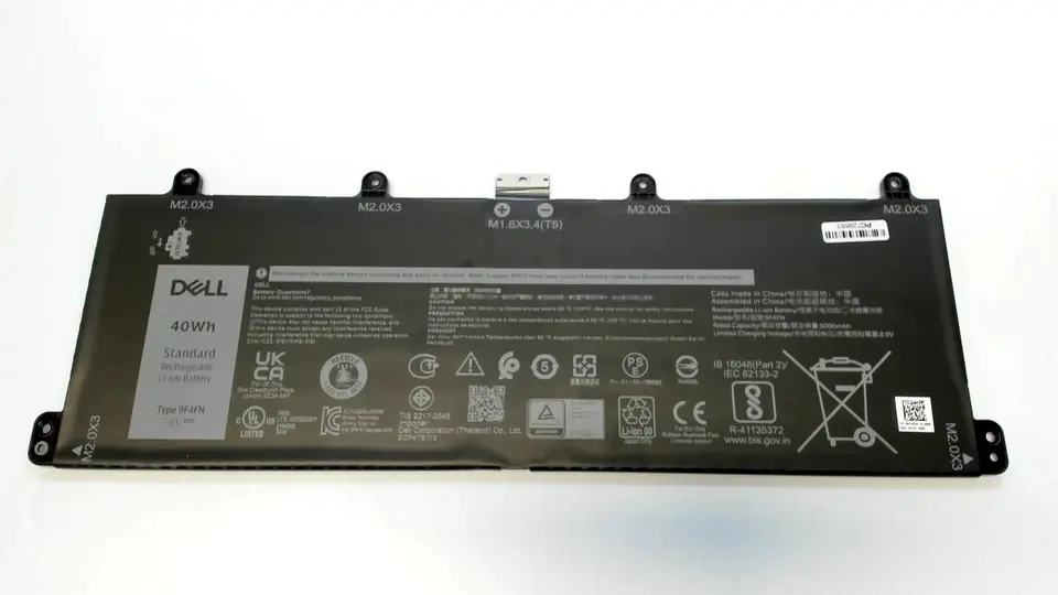 Laptop battery with visible text, F62G0 Battery, Super Battery Packs for Dell laptop.