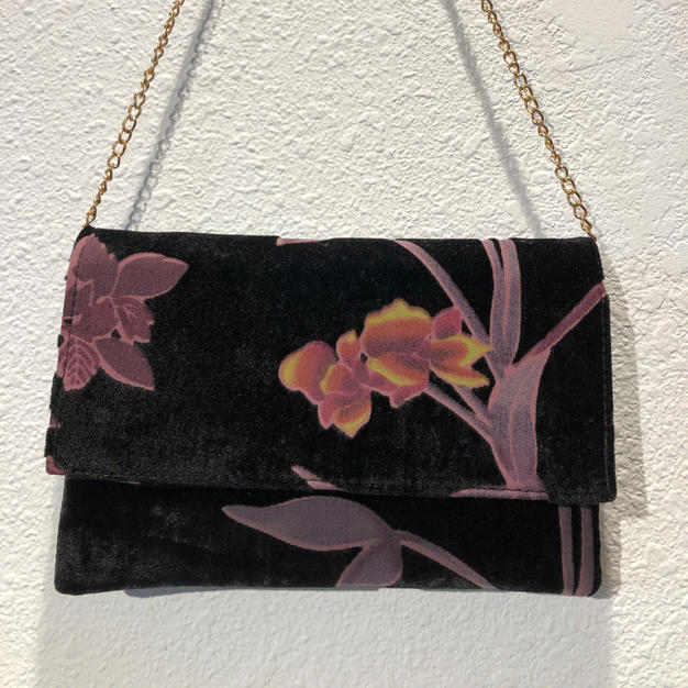 Black Velvet Clutch w/shoulder chain $39