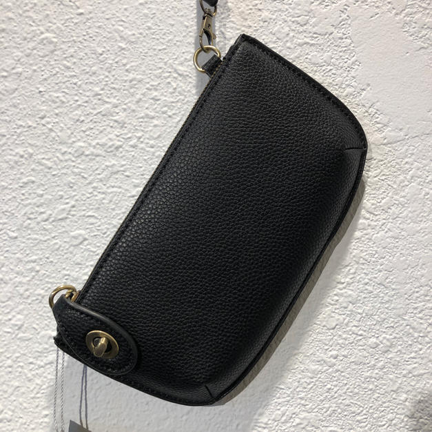 Black Clutch $32