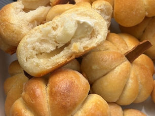 Mini Sourdough Pumpkin-Shaped Brie Bites