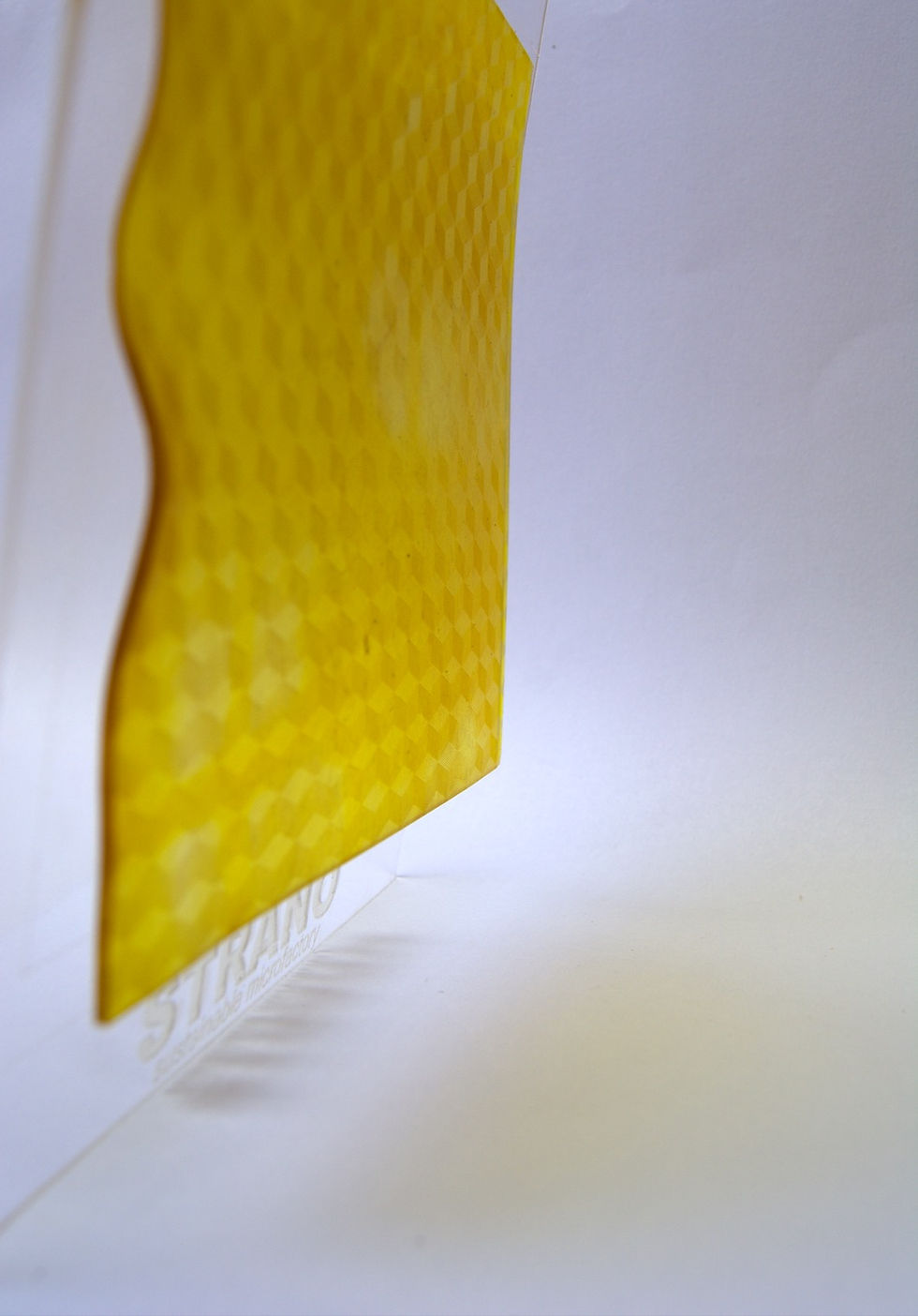 Miniatura: Yellow Holograms