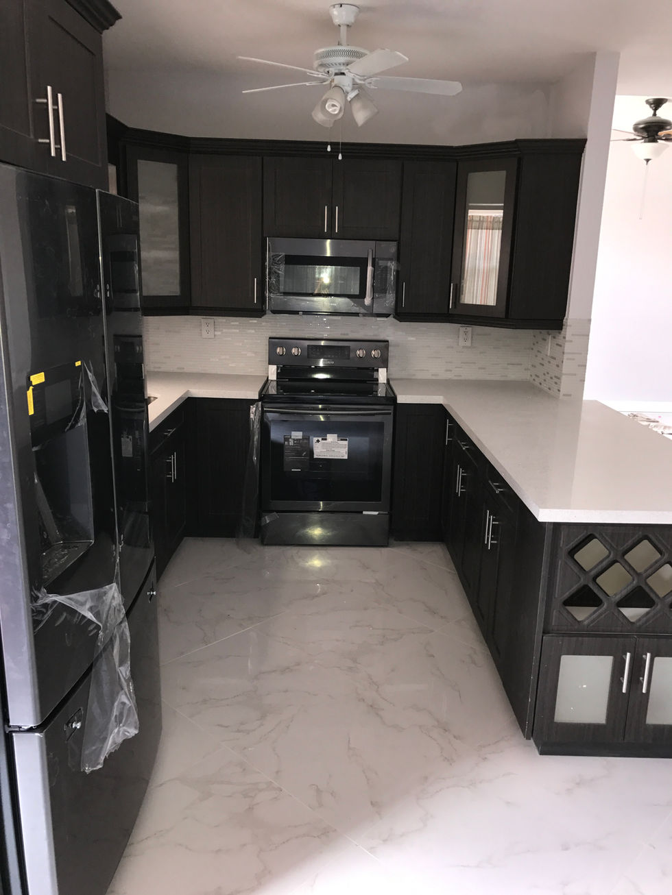 Dark kitchen 2