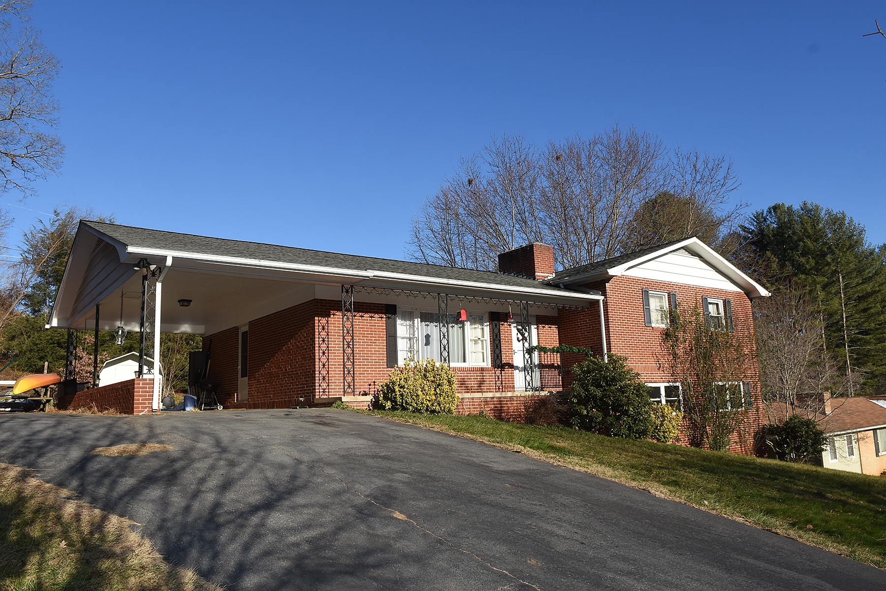 186 Azalea Drive, Waynesville, NC