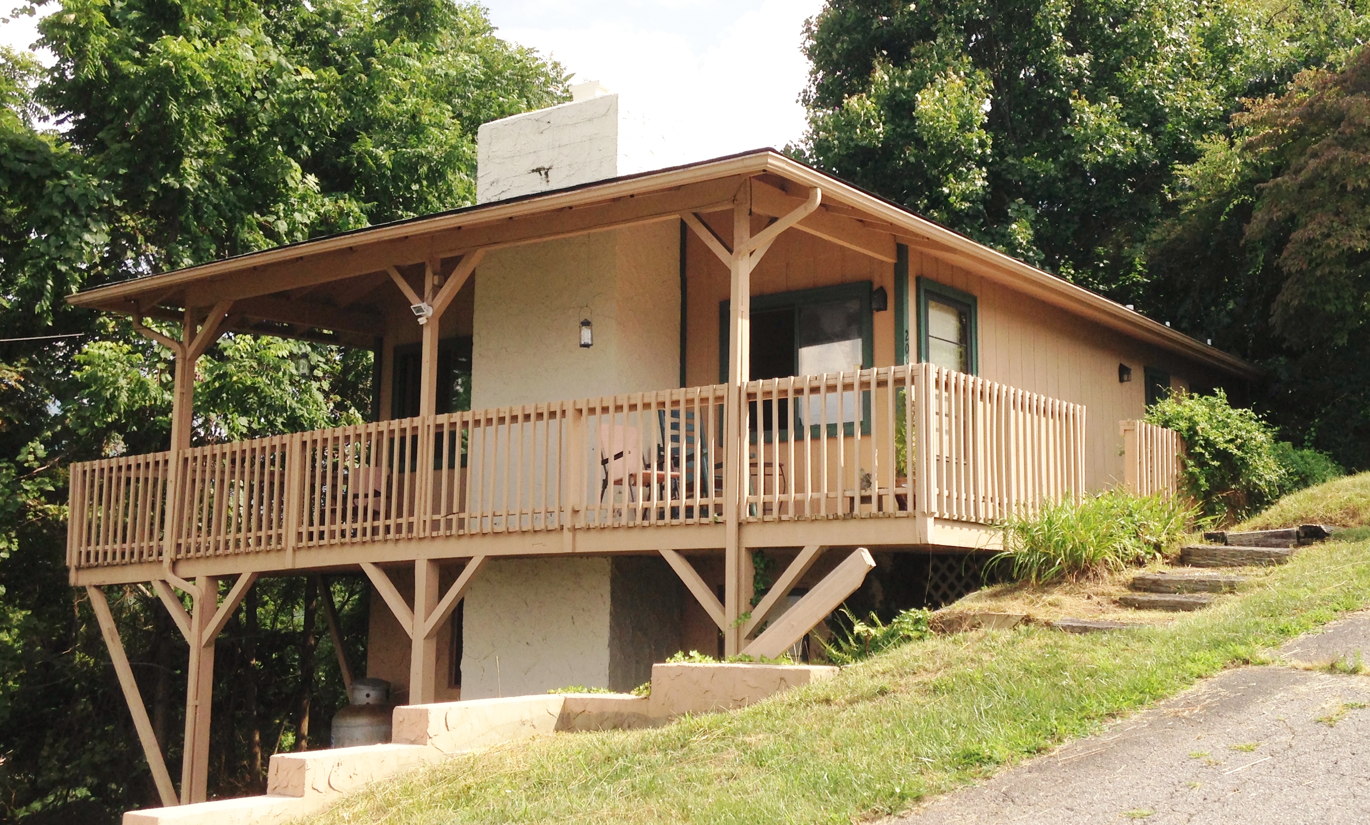 209 Lloyds Mtn Ridge, Waynesville
