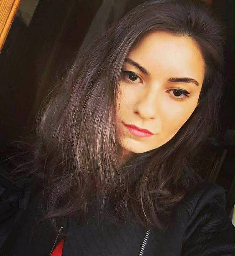 Სალომე ჩხეიძე წარმატებული იურისტი და ხელოვანი