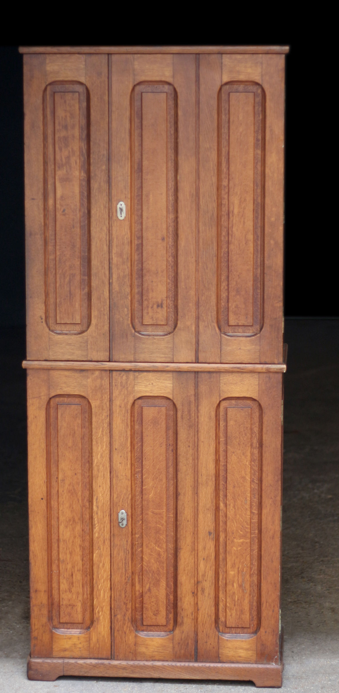 Rare : classeur de La Poste en chêne massif (vers 1900). Patine d'origine.