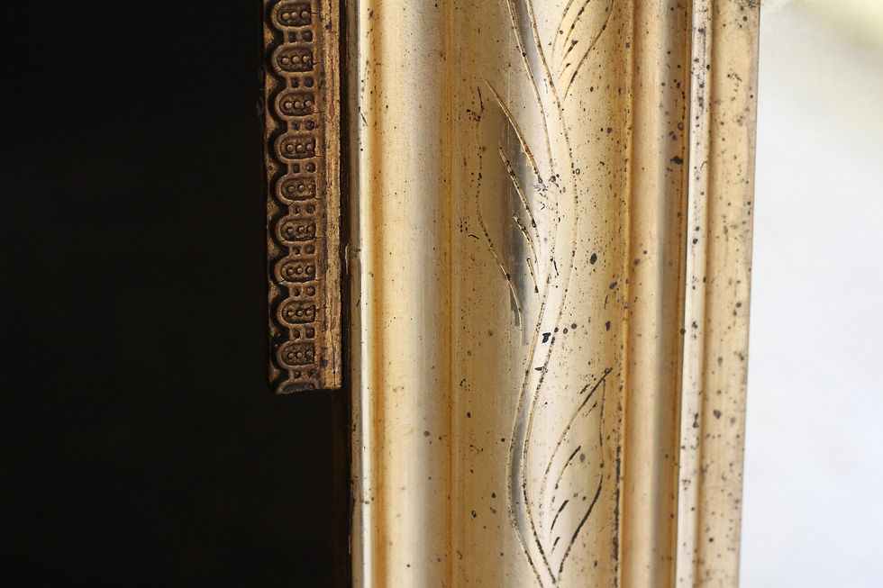 Miniature : Miroir Napoléon III (141 x 75) dans sa dorure à la feuille d'or d'origine.