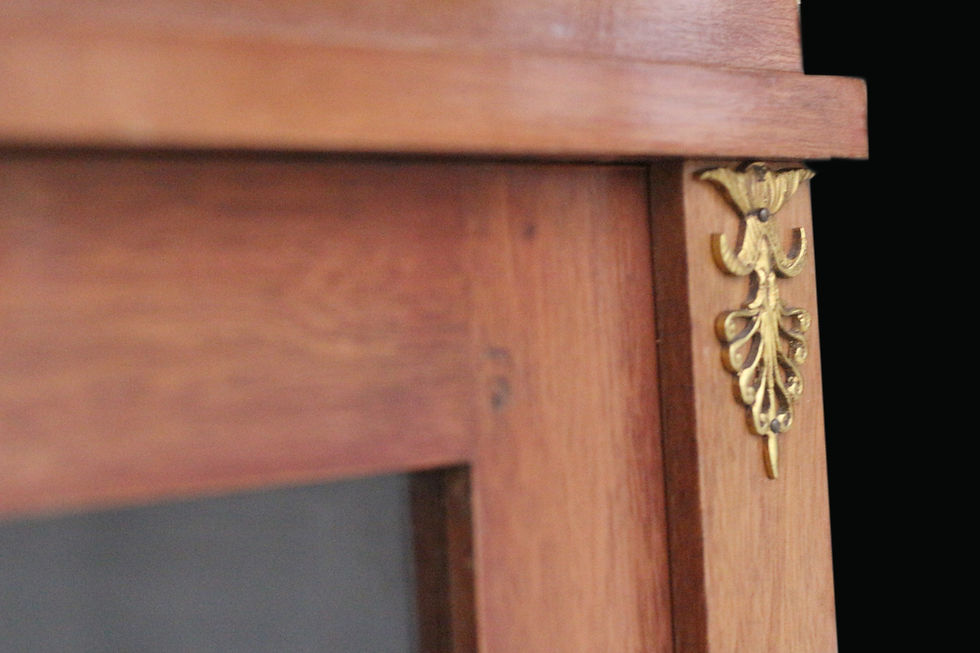 Miniature : Belle armoire en provenance de Matignon. Style Restauration.