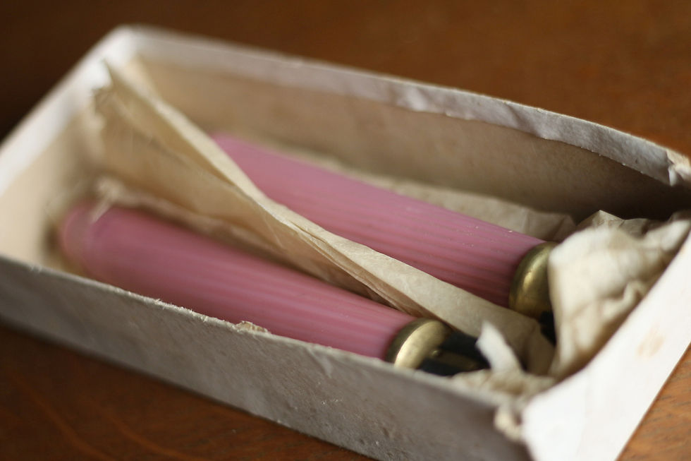 Miniature : Rare : paire de fausses bougies en opaline rose (début XXeme).