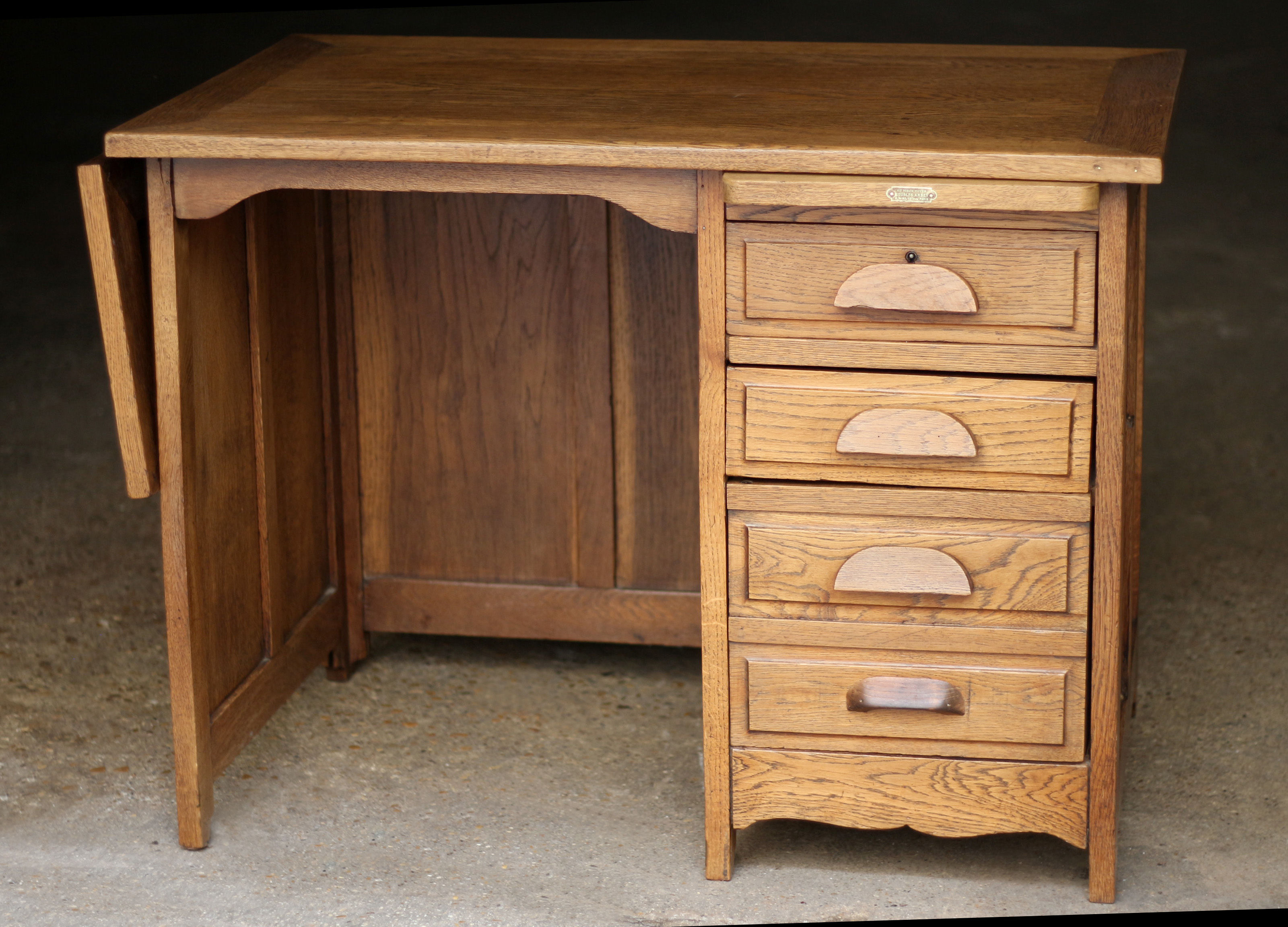 Bureau de sécrétaire dit "de courrier" de la marque ARBEY. Années 40.