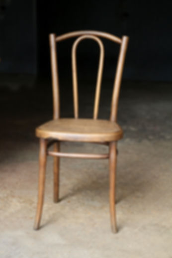 Chaise THONET dans son cannage d'origine - modèle 56. Début XXeme.