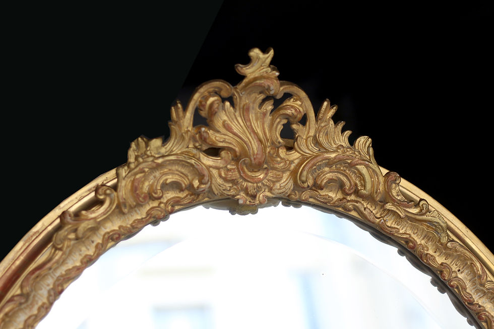 Beau miroir médaillon de cheminée, Napoleon 3. Dorure à feuille d'or.