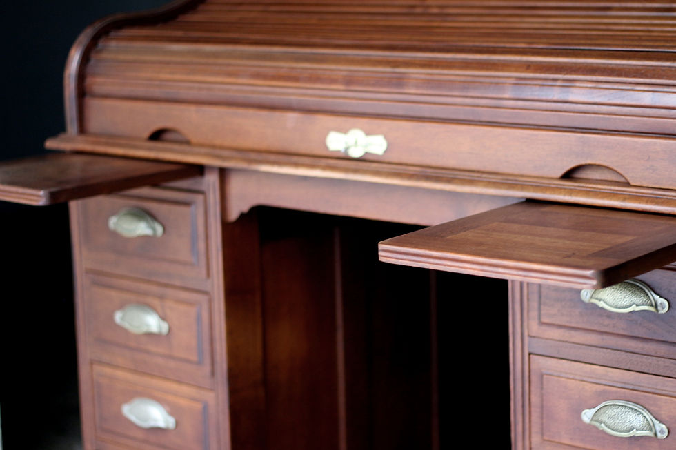 Miniature : Somptueux bureau américain FRANCO AMERICAIN en acajou massif. Vers 1900