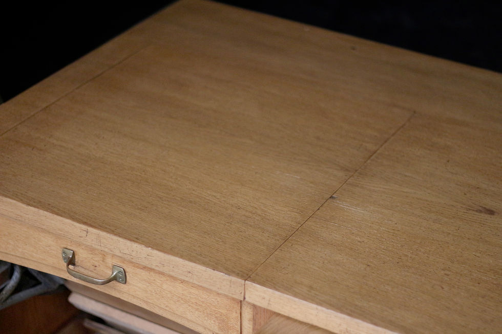 Miniature : Meuble de métier : bureau de dactylo en chêne blond des années 50