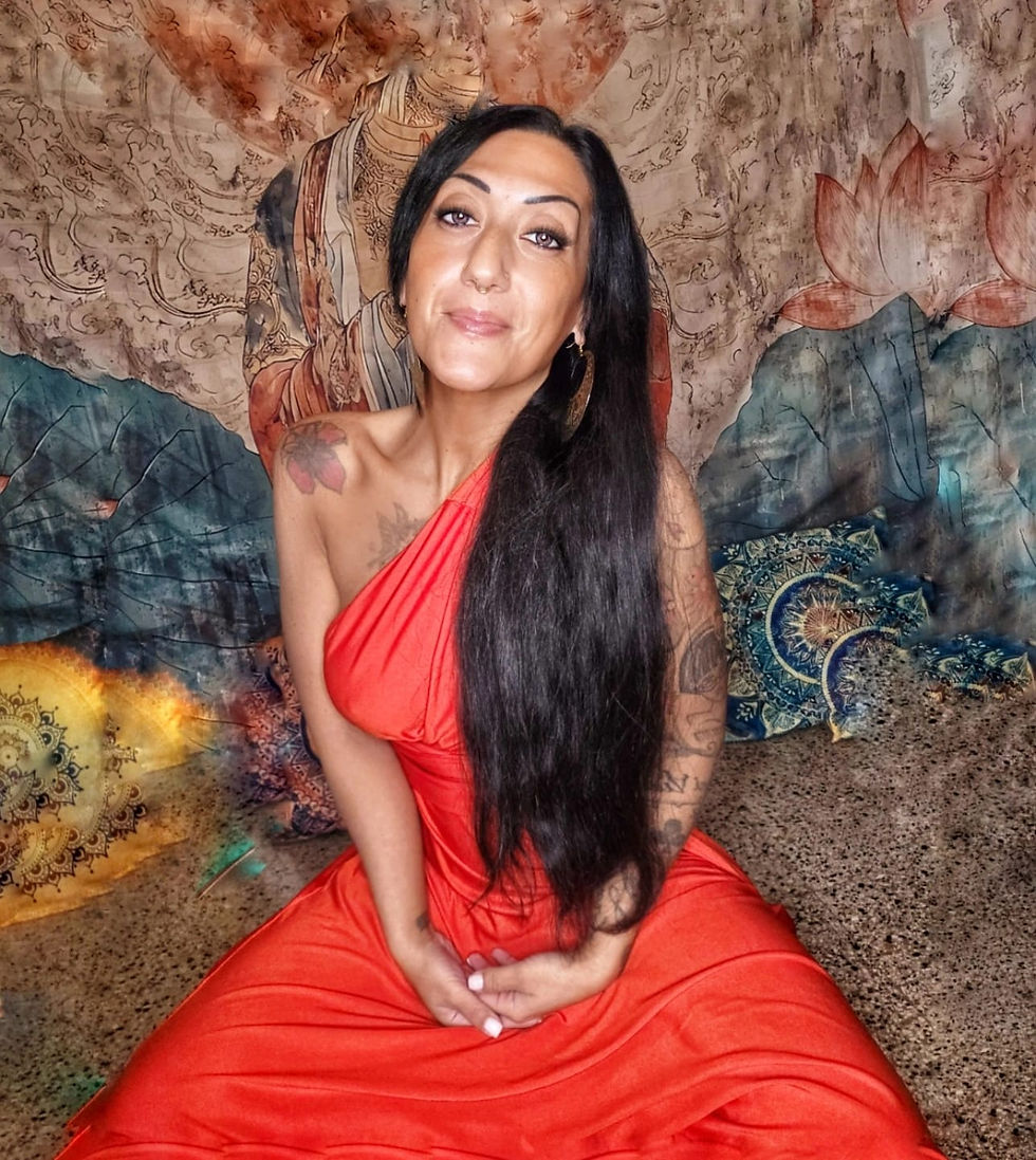 Foto di Manar Shakti che parla di Matrimonio Interiore