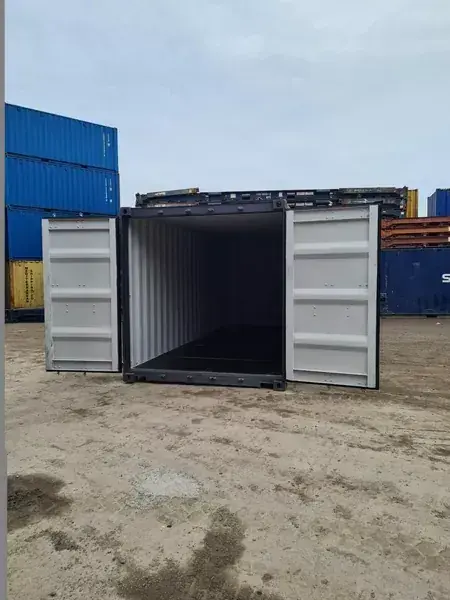 20ft One-Trip Container with Marine Plywood Floor - product image 2