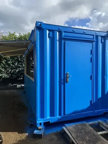 15ft Container Kiosk Bar with Sink & Power - product image 1