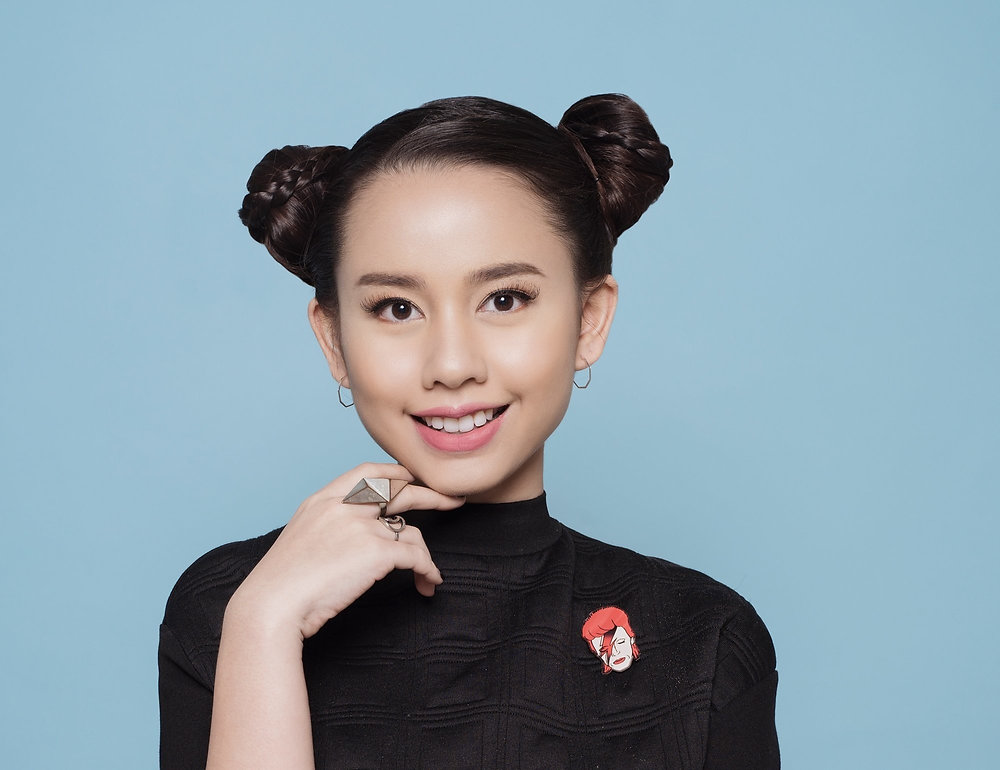 Tampil Imut dengan 7 Gaya Rambut Kuncir Dua