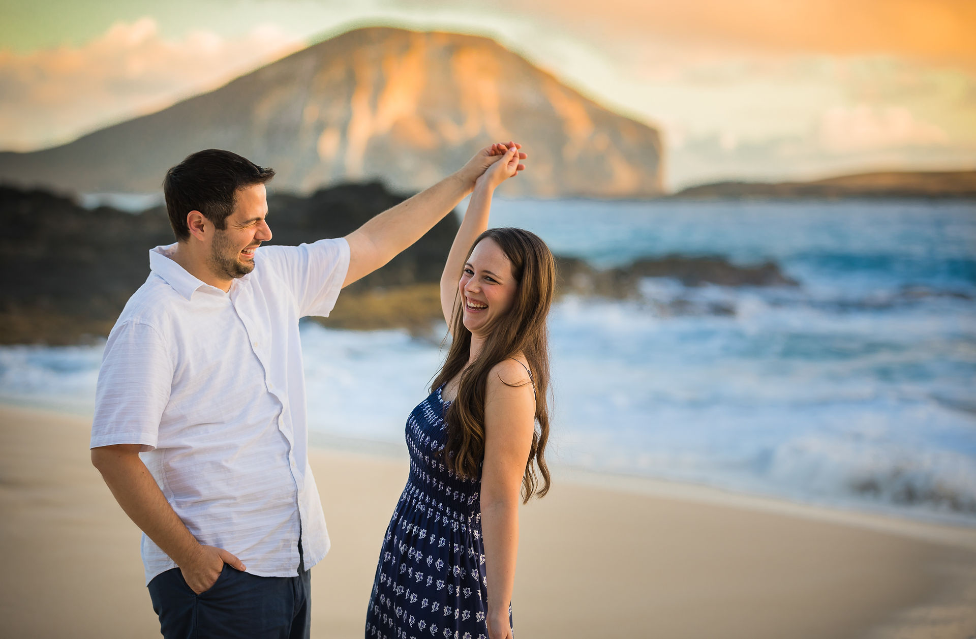 couple dancing on the beach