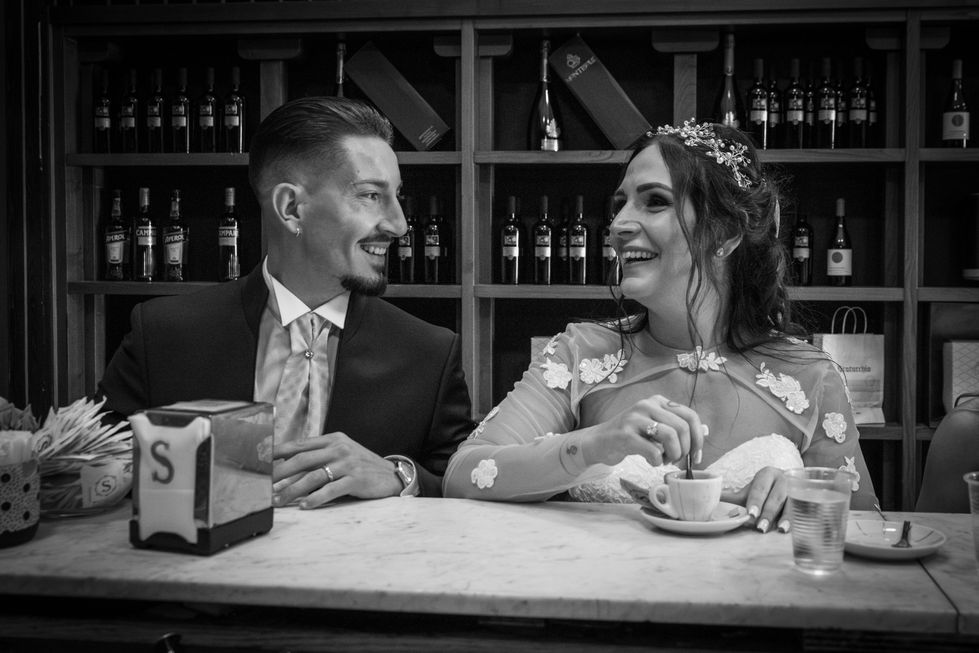 caffè, coppia di sposi