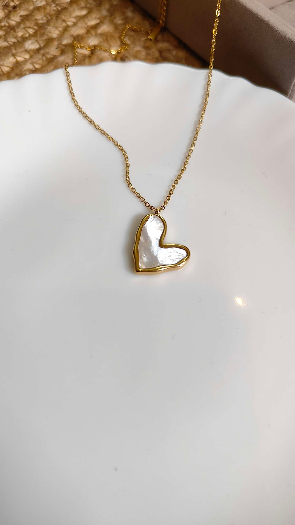 Thumbnail: MOP Heart Pendant Chain 