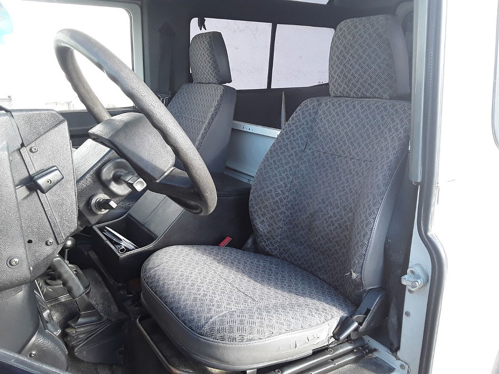 Миниатюра: Land Rover Defender 2.5TDI 90 Hard Top SE