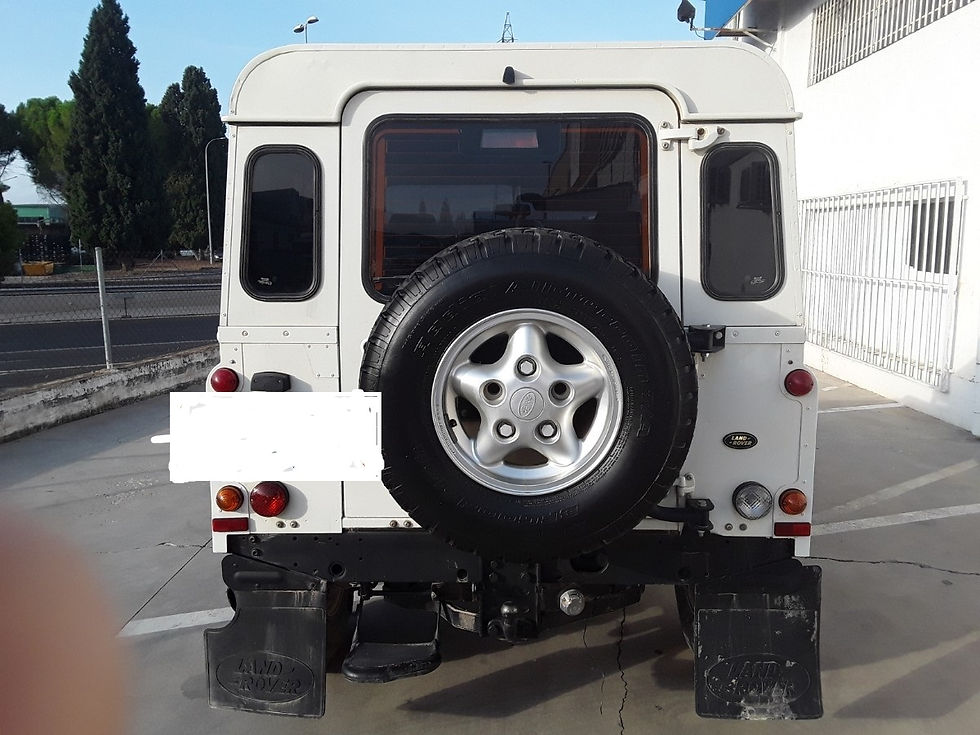 Миниатюра: Land Rover Defender 2.5TDI 90 Hard Top SE