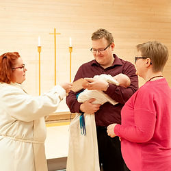 Ristiäiskuvaus Jyväskylä Yönhehku Valokuvaus Henri Kolehmainen