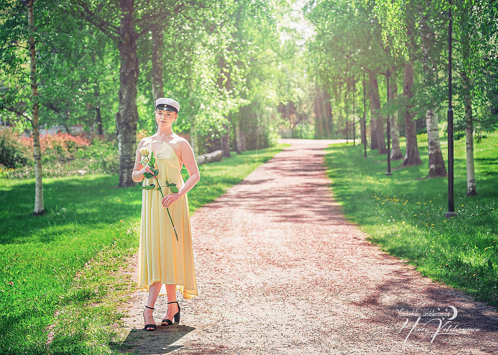 Ylioppilaskuvaus Jyväskylä - Yönhehku Valokuvaus Henri Kolehmainen
