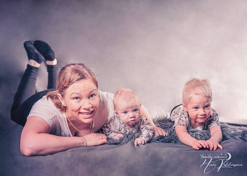 Perhekuvaaja Jyväskylä Yönhehku Valokuvaus