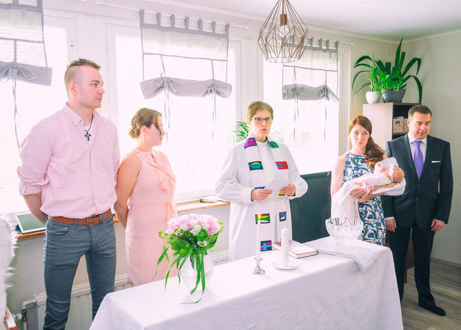 Ristiäiskuvaus Jyväskylä - Valokuvaaja Jyväskylä - Henri Kolehmainen photo