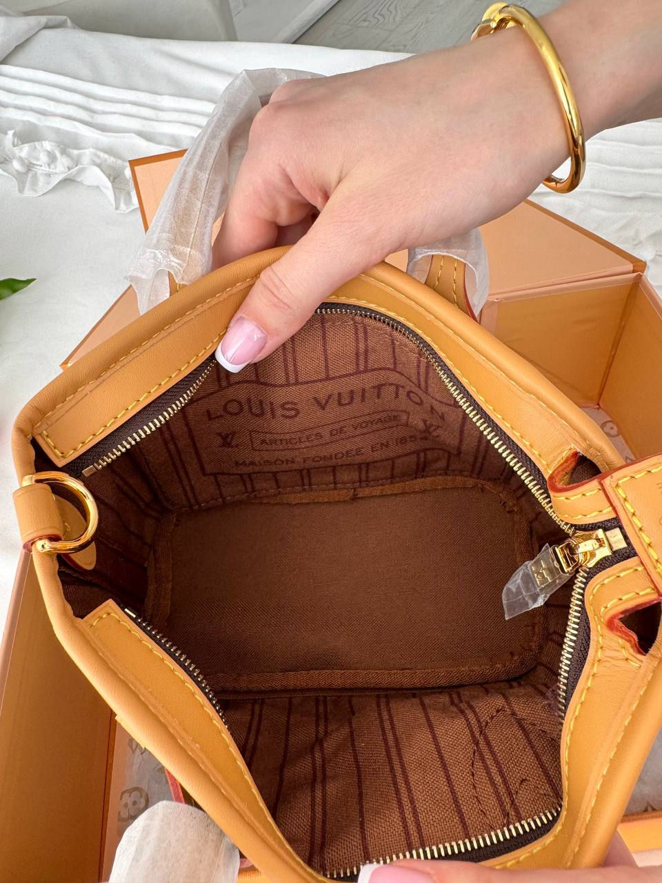 Miniatura: Louis Vuitton CarryAll PM Brown