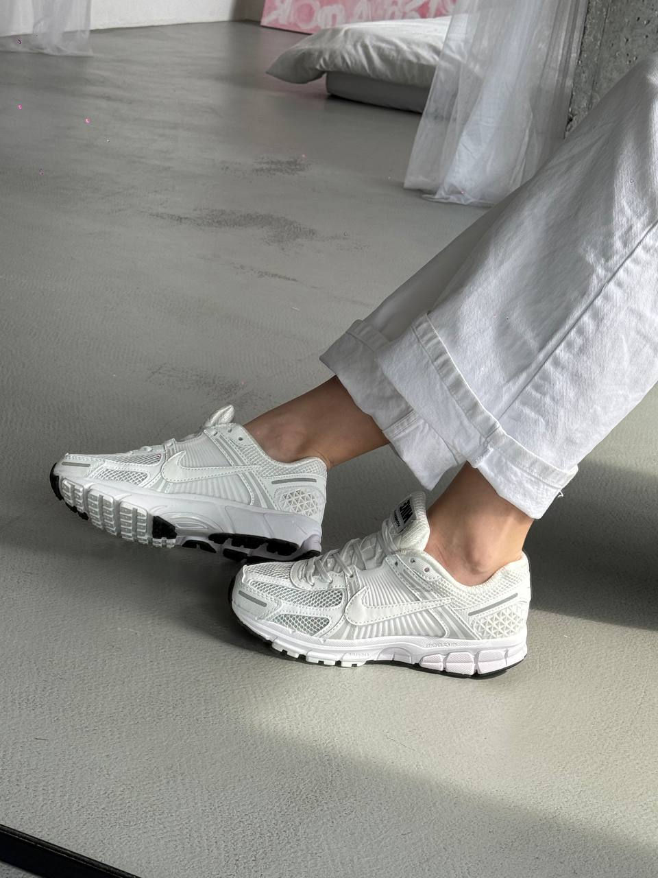 Nike Zoom Vomero 5 White