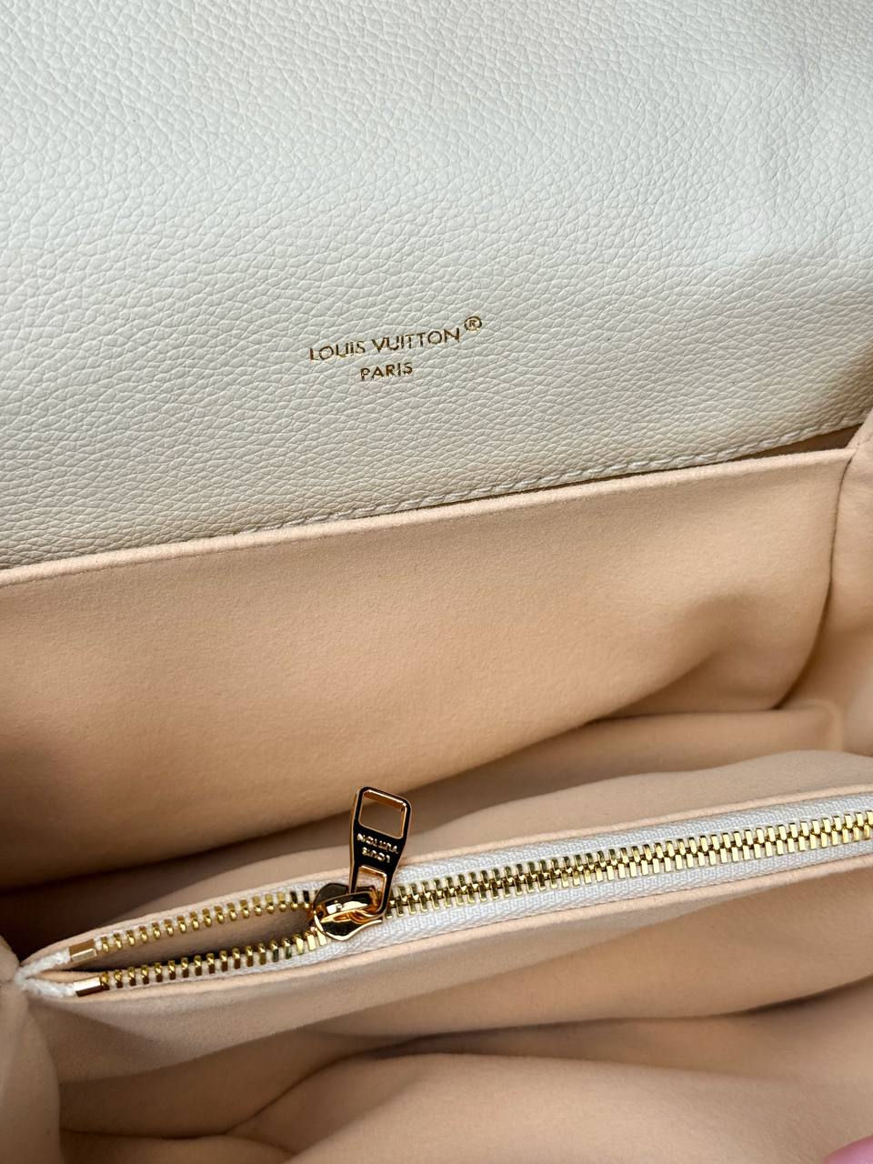 Miniatura: Louis Vuitton Pochette Metis East West Cream  Pink