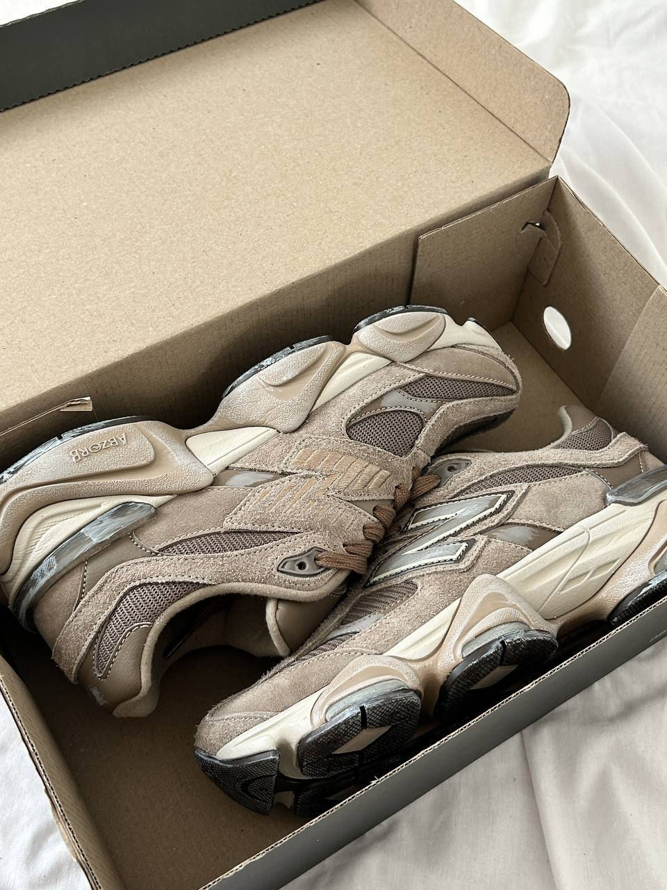 Miniatura: New Balance 9060 Mushroom Brown