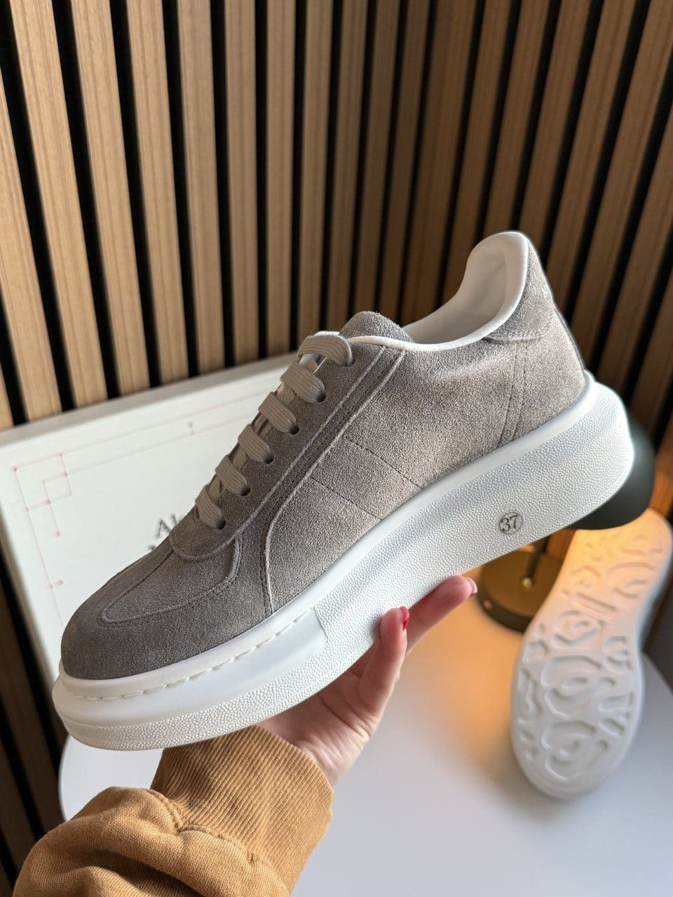 Miniatura: Alexander McQueen GREY