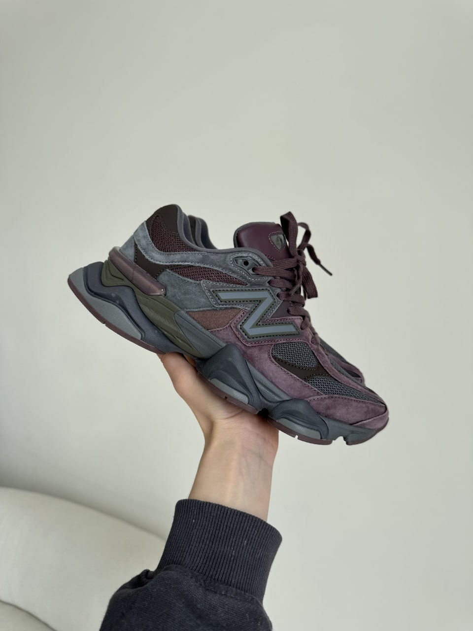 New Balance 9060 Brown Bordo