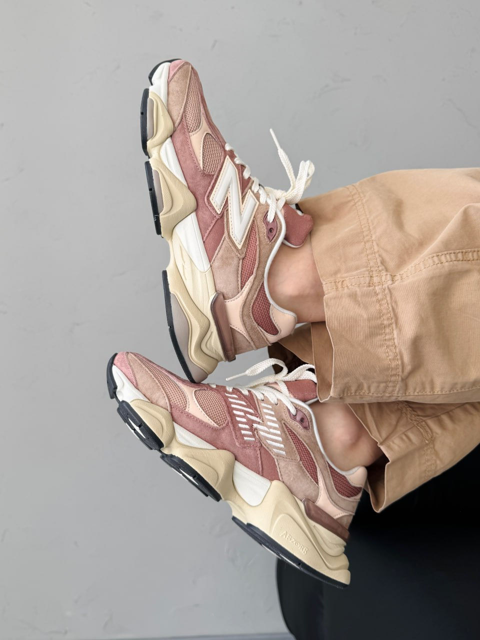 Miniatura: New Balance 9060 Brown Sparrow