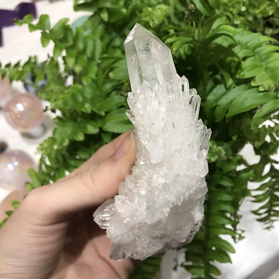 Thumbnail: Double Terminated Clear Sugar Quartz pointy Cluster 