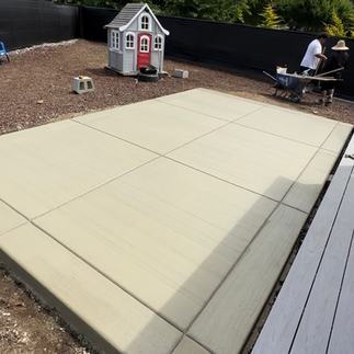 Residential concrete patio installation - broom finish