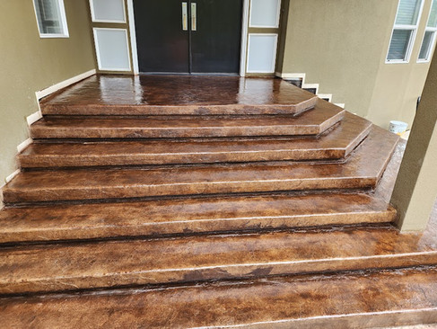 Decorative concrete front steps - Vancouver residential home