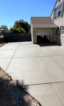 Large concrete driveway - newly installed in Vancouver