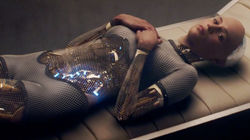filme-ex-machina-21