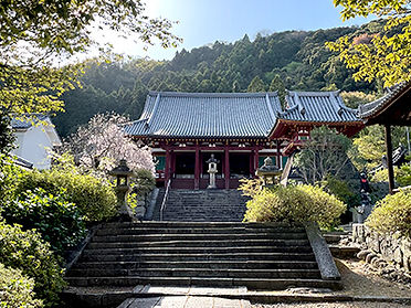 階段下から見た矢田寺北僧坊