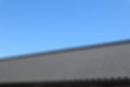 屋根と青空