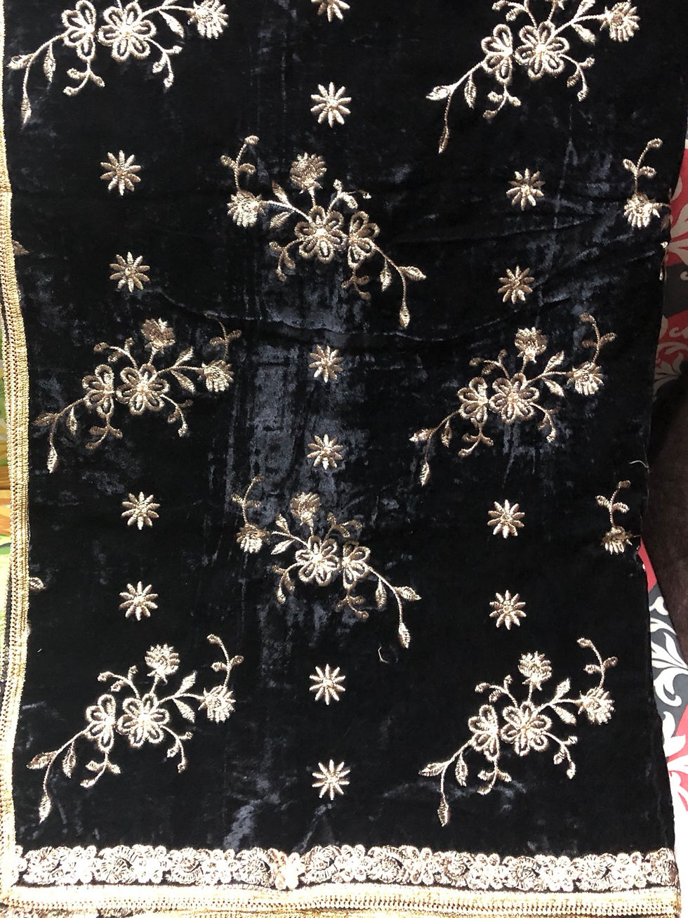 Thumbnail: Velvet shawls