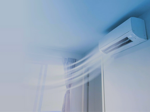 Air conditioning at the top of the room for proper airflow